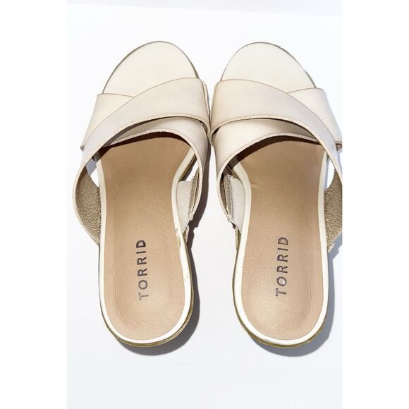 Torrid Platform Wedge Sandal Studded Faux Wood Crisscross Bone Beige Boho 8 WW - Picture 9 of 14